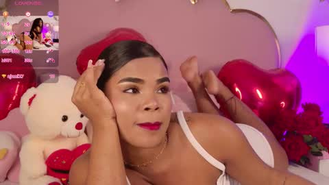 NahiaraReina  online show from February 14, 5:04 pm