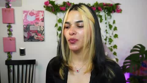 Naho  Sigueme en mis Redes Sociales Follow me on my social networks online show from May 6, 1:53 am