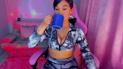 Nahome online show from March 10, 2:39 am