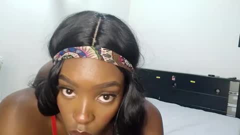 Snapshot of nahomy_smiith chatting on February 4, 4:59 am Nahomy online show from February 4, 4:59 am