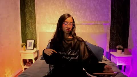 Nahomy  online show from January 7, 11:46 am