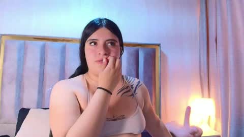 Naia x online show from May 27, 6:38 pm