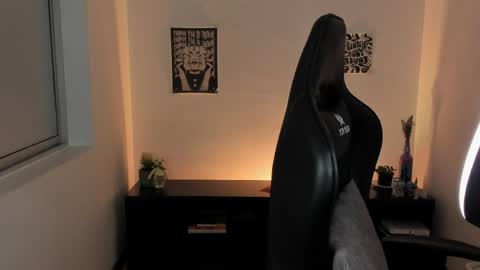 nala_saphir online show from April 5, 7:07 am