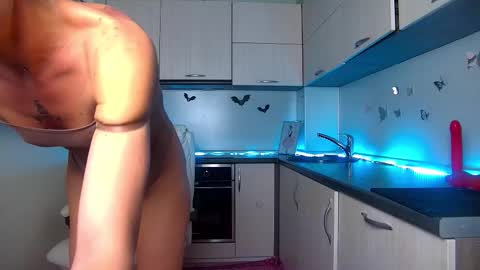 Nally online show from October 14, 1:30 am