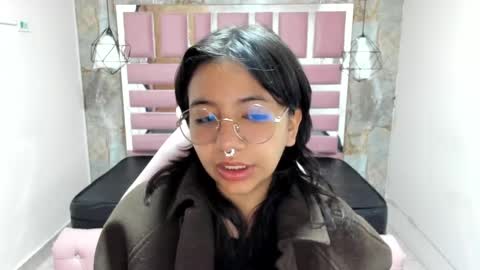 nami_usagi online show from December 10, 11:32 am