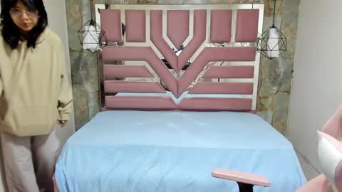 nami_usagi online show from December 18, 11:13 am