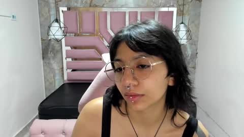 nami_usagi online show from December 7, 10:56 am