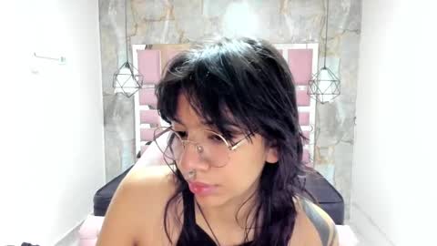 nami_usagi online show from December 22, 11:11 am