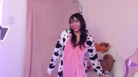 nami_usagi online show from October 10, 11:59 am