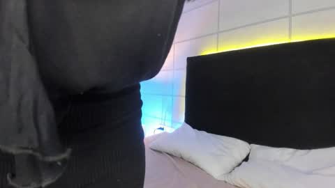 Nana  online show from February 9, 10:12 pm