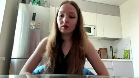 Mila online show from April 22, 8:11 am