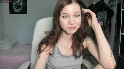 Nancy online show from May 19, 4:08 am