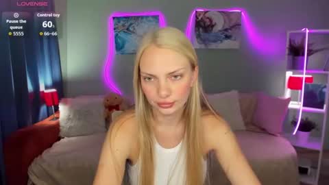 NancySummer online show from June 15, 11:10 am