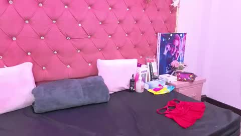 nanis james21 online show from November 5, 3:12 am