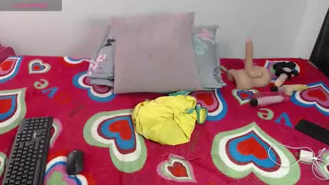 Snapshot of naomi_browmn chatting on September 29, 1:05 pm naomi_browmn online show from September 29, 1:05 pm