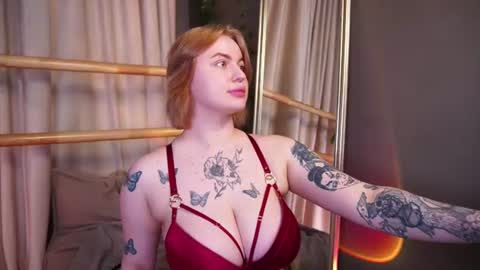 naomi_hotterr online show from June 12, 6:21 am