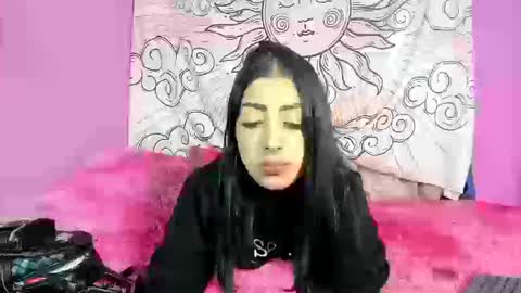 my main account is missnickeloo online show from September 12, 3:40 am