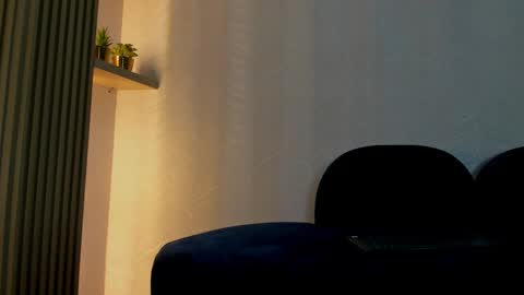 Naomi online show from May 25, 11:09 am