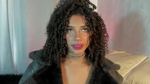 Snapshot of naomidawsonn chatting on February 10, 9:25 pm naomidawson online show from February 10, 9:25 pm