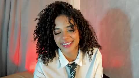 Snapshot of naomidawsonn chatting on February 7, 12:20 am naomidawson online show from February 7, 12:20 am