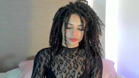 Snapshot of naomidawsonn chatting on September 21, 12:53 am naomidawson online show from September 21, 12:53 am