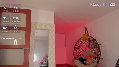 Naomi  online show from May 25, 11:37 pm