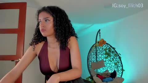 Naomi  online show from May 22, 2:31 am