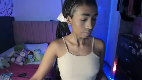 Snapshot of naomii1020 chatting on March 3, 12:34 am Naomii online show from March 3, 12:34 am
