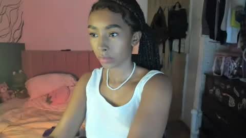 Snapshot of naomii1020 chatting on January 9, 10:31 pm Naomii online show from January 9, 10:31 pm