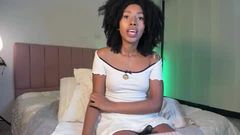 Naomii online show from October 18, 1:41 am