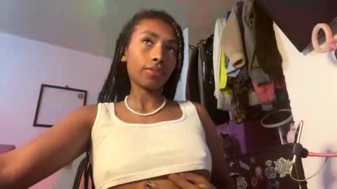 Snapshot of naomii1020 chatting on January 8, 11:19 pm Naomii online show from January 8, 11:19 pm