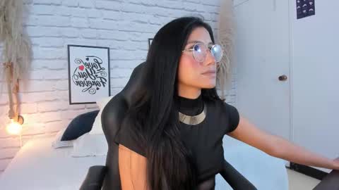 naomiiii   online show from September 30, 12:55 pm