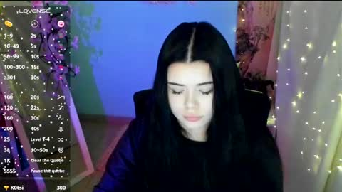 Naomi online show from June 18, 9:10 am