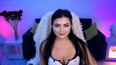 naomiwilsons online show from November 18, 1:01 pm