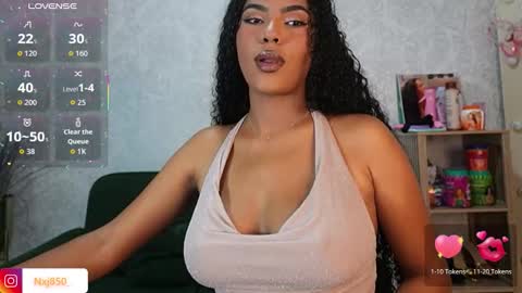 Naomi     online show from February 13, 11:17 pm