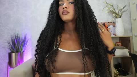 Naomi     online show from May 17, 12:37 pm