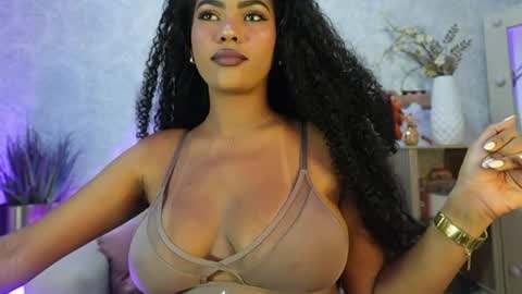Naomi     online show from May 7, 6:50 am
