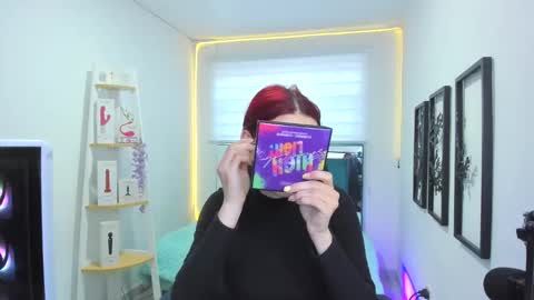 naomy online show from October 30, 8:54 pm