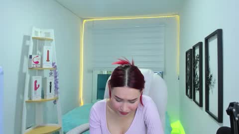 naomy online show from November 13, 1:59 am