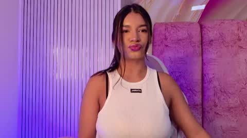 Naomy  online show from May 4, 11:58 am