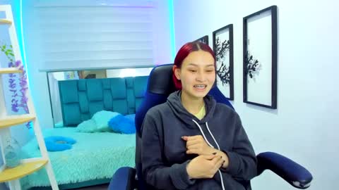 naomy online show from September 27, 12:18 am