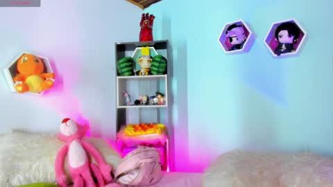 NAOMY online show from May 19, 12:23 pm