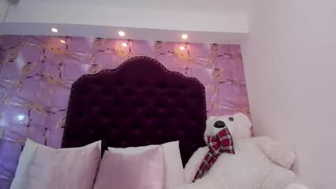 Naomy online show from December 5, 12:28 pm