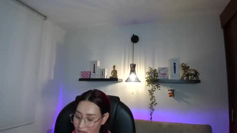 Naomy Stanley online show from May 12, 11:55 pm