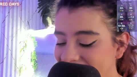 Naomy  online show from May 25, 3:49 am