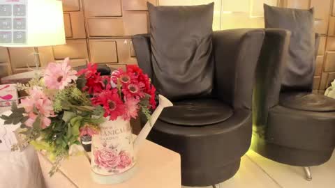 nao online show from May 12, 4:13 pm