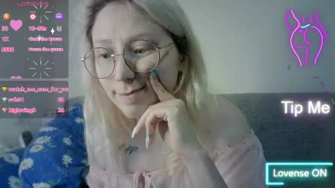 NaozuQAce online show from May 25, 6:51 pm