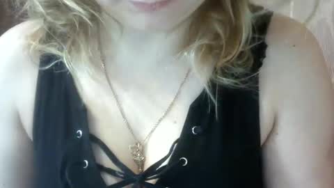 Snapshot of narcisjill chatting on February 23, 10:32 am NarcisJill online show from February 23, 10:32 am
