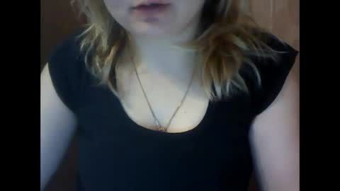 Snapshot of narcisjill chatting on December 15, 1:43 pm NarcisJill online show from December 15, 1:43 pm