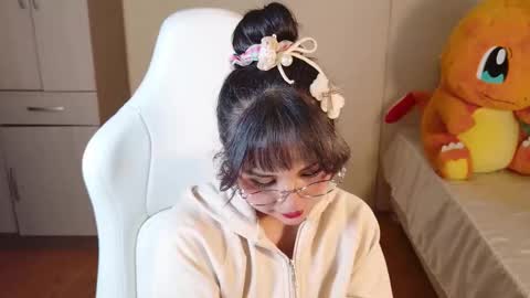 Naree online show from February 19, 10:59 am